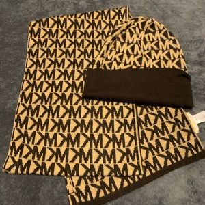 Micheal kors hat and scarf set